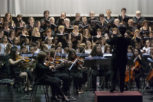 Concierto solidario del Orfeón Fernández Caballero para Proyecto Hombre